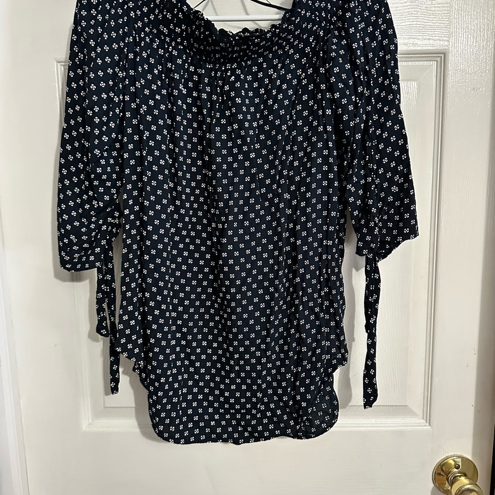 Women's Navy Floral Tops x2